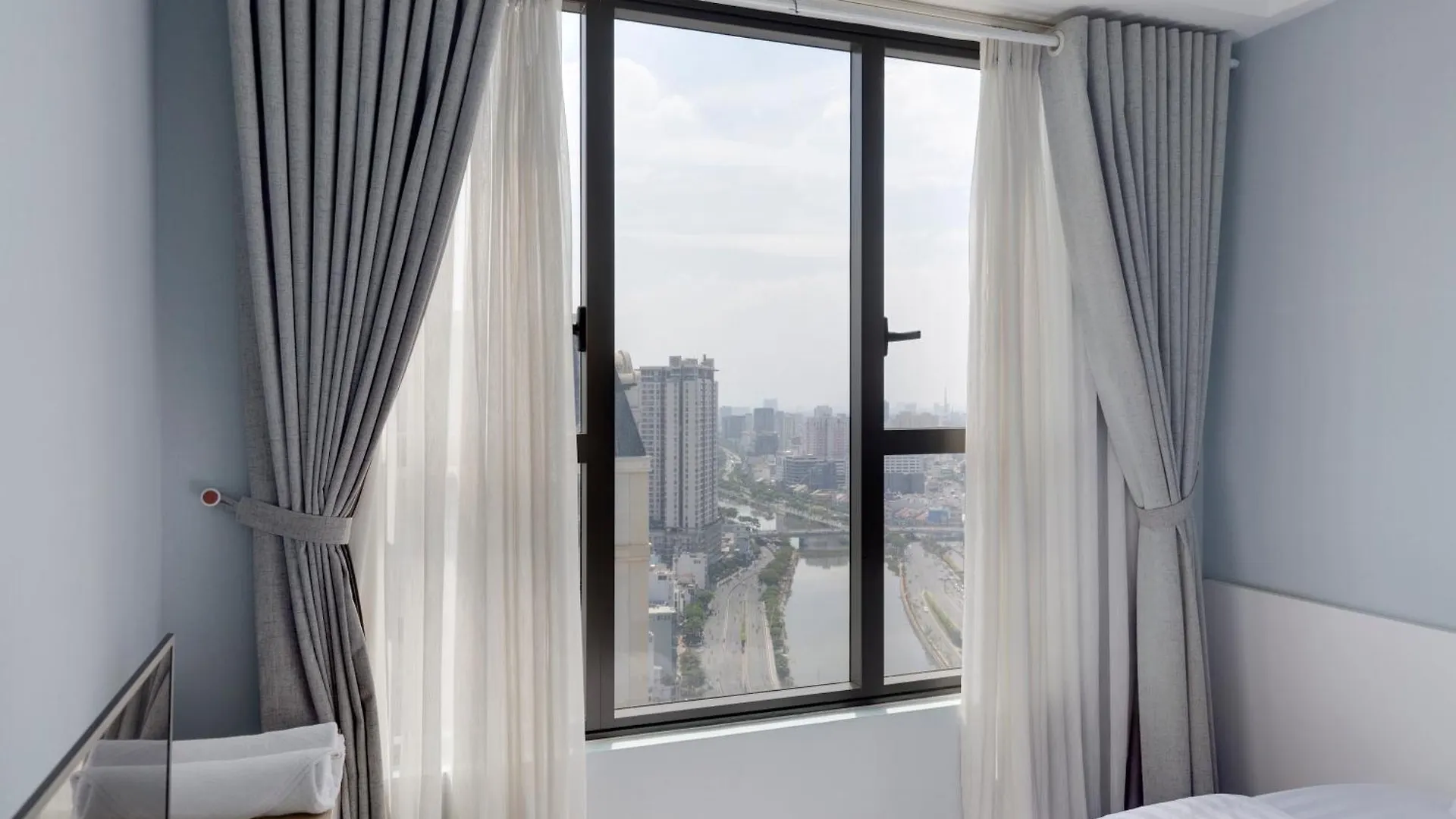 Smile Home Tresor Apartment - Modern Comfortable Ho-Chi-Minh-Stadt